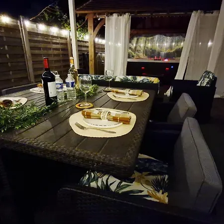 Les Trois Palmiers - Jardin & Privatifs Сasa de vacaciones Les Breviaires