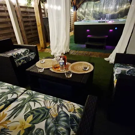 Les Trois Palmiers - Jardin & Privatifs Сasa de vacaciones Les Breviaires